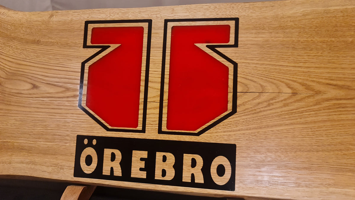 Särbräda i ek med epoxi intarsia personlig design