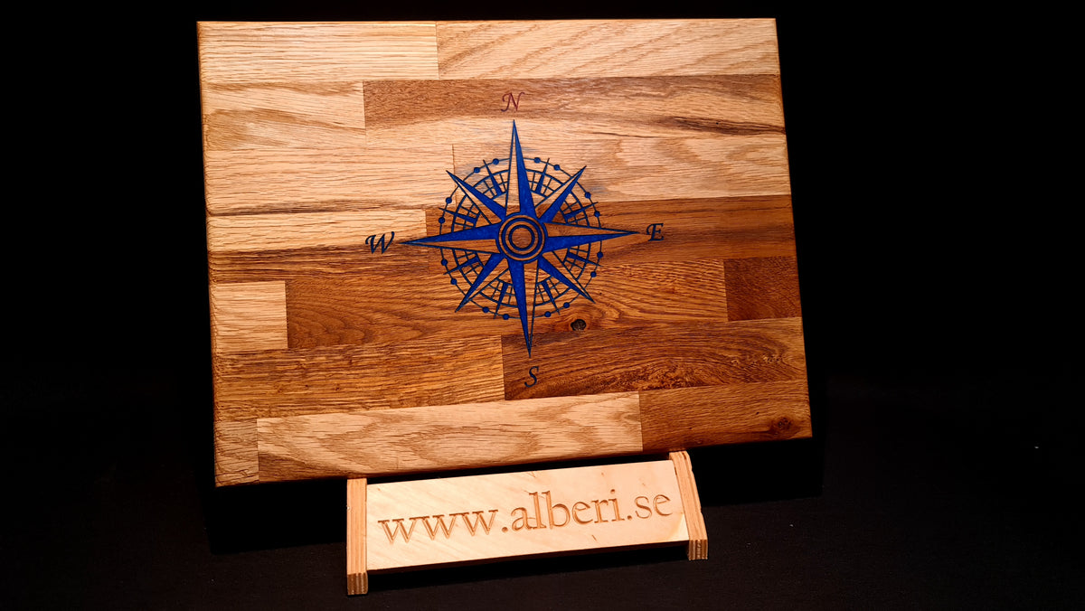Kompass skärbräda med epoxy inlay