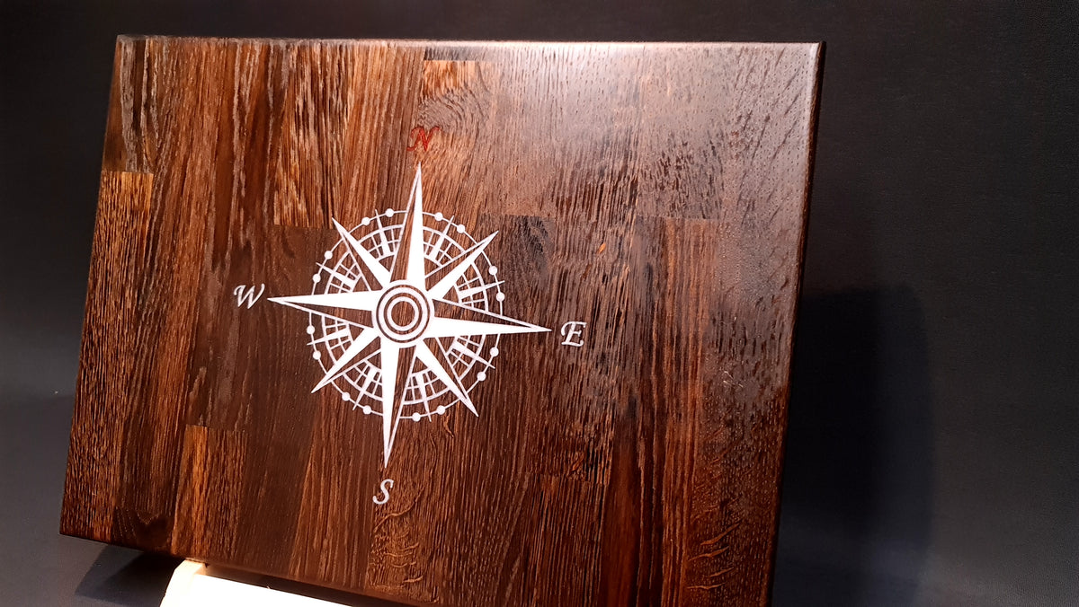 Kompass skärbräda med epoxy inlay