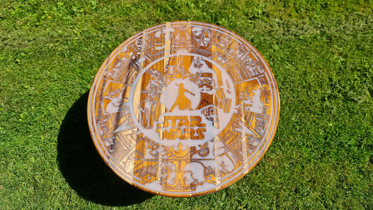 Fika bord i massiv Teak med Star Wars kallender