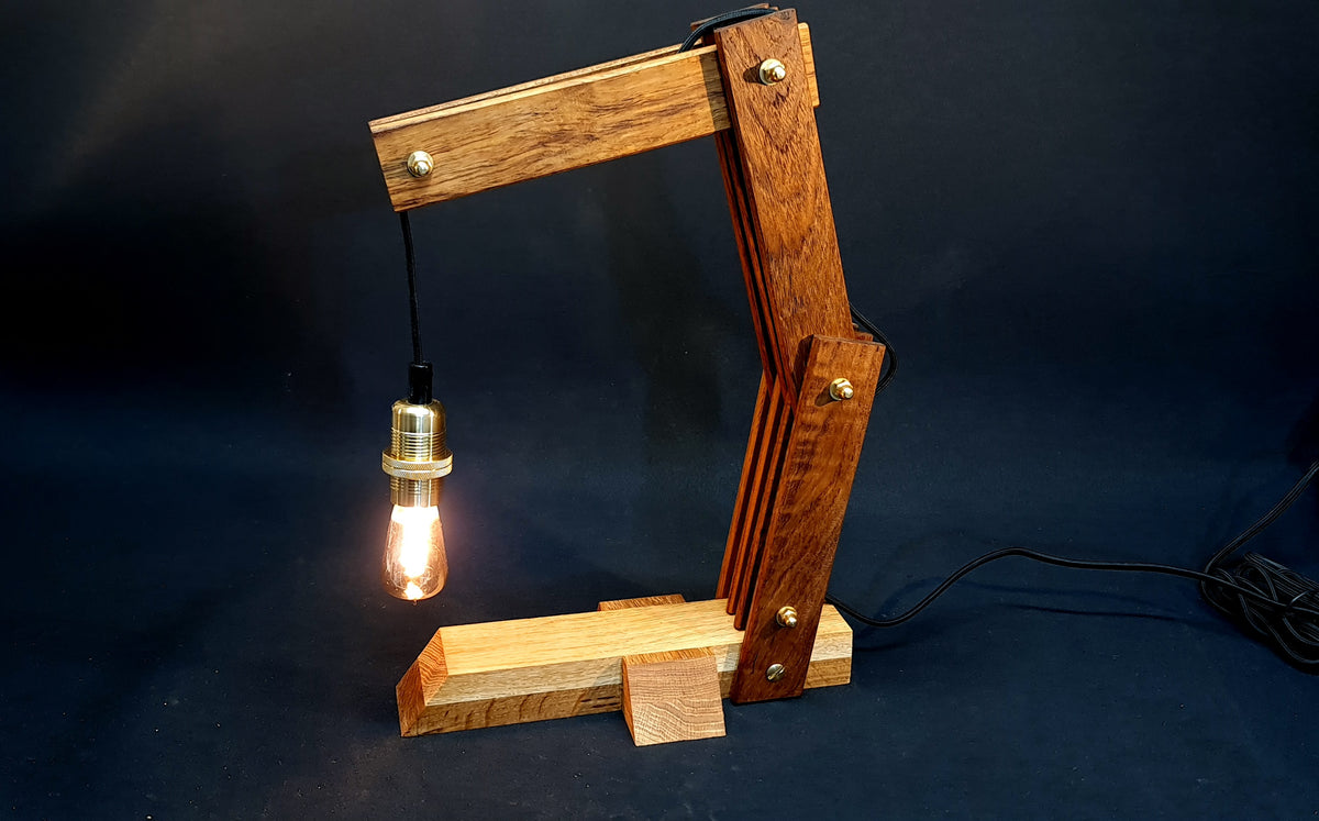 Bordslampa / Vägglampa lilla kranen teak