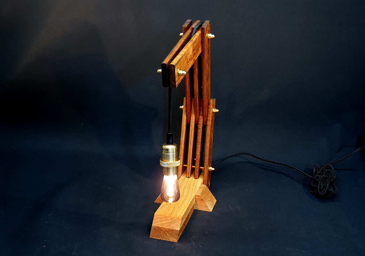 Bordslampa / Vägglampa lilla kranen teak