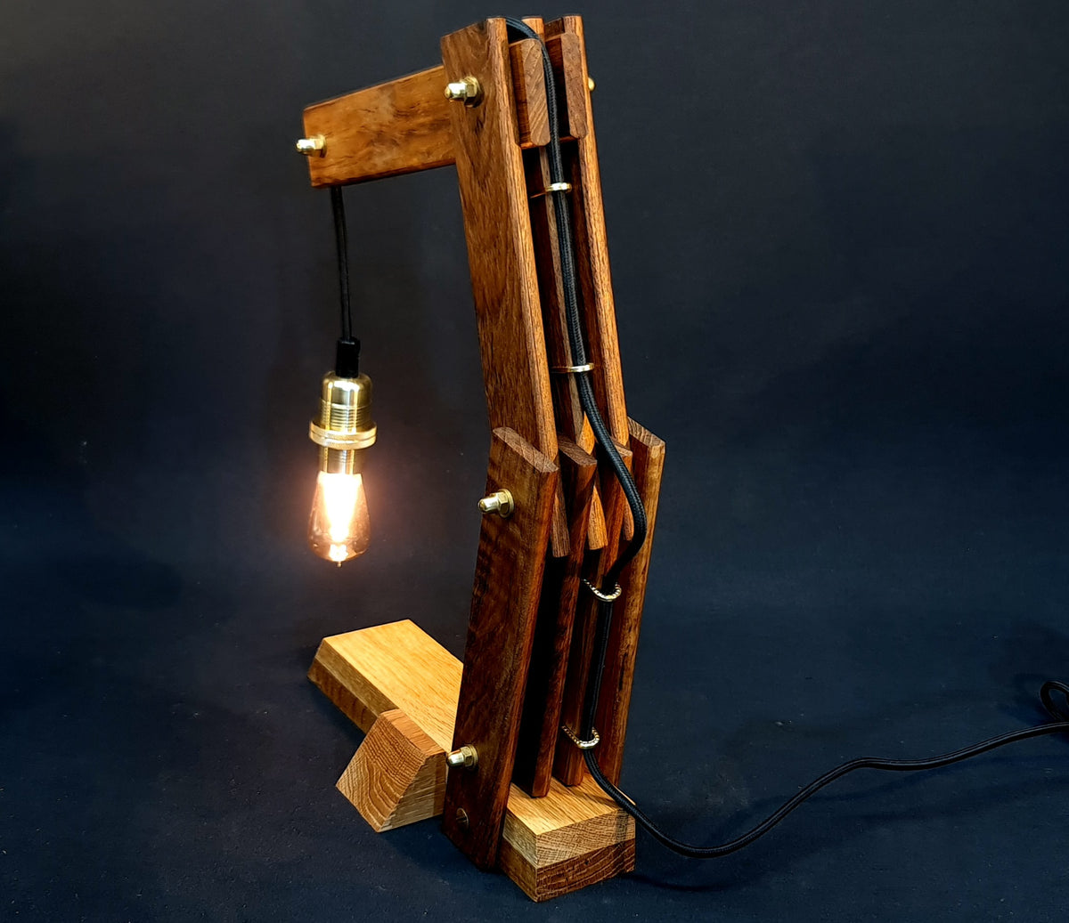 Bordslampa / Vägglampa lilla kranen teak