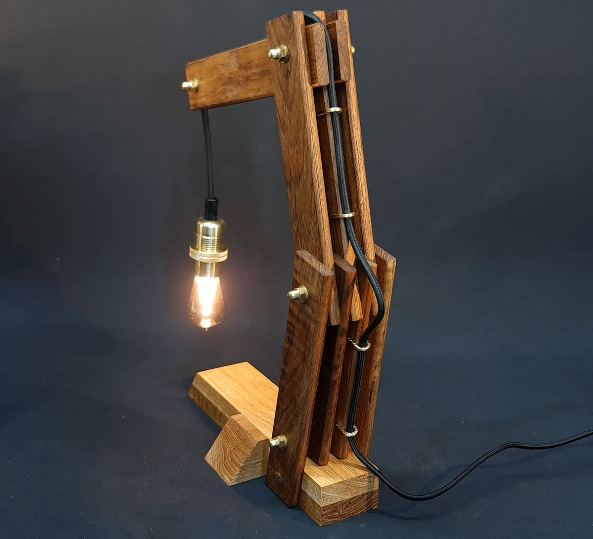 Bordslampa / Vägglampa lilla kranen teak